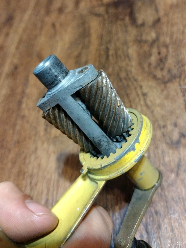 Vintage APSCO Midget Pencil Sharpener