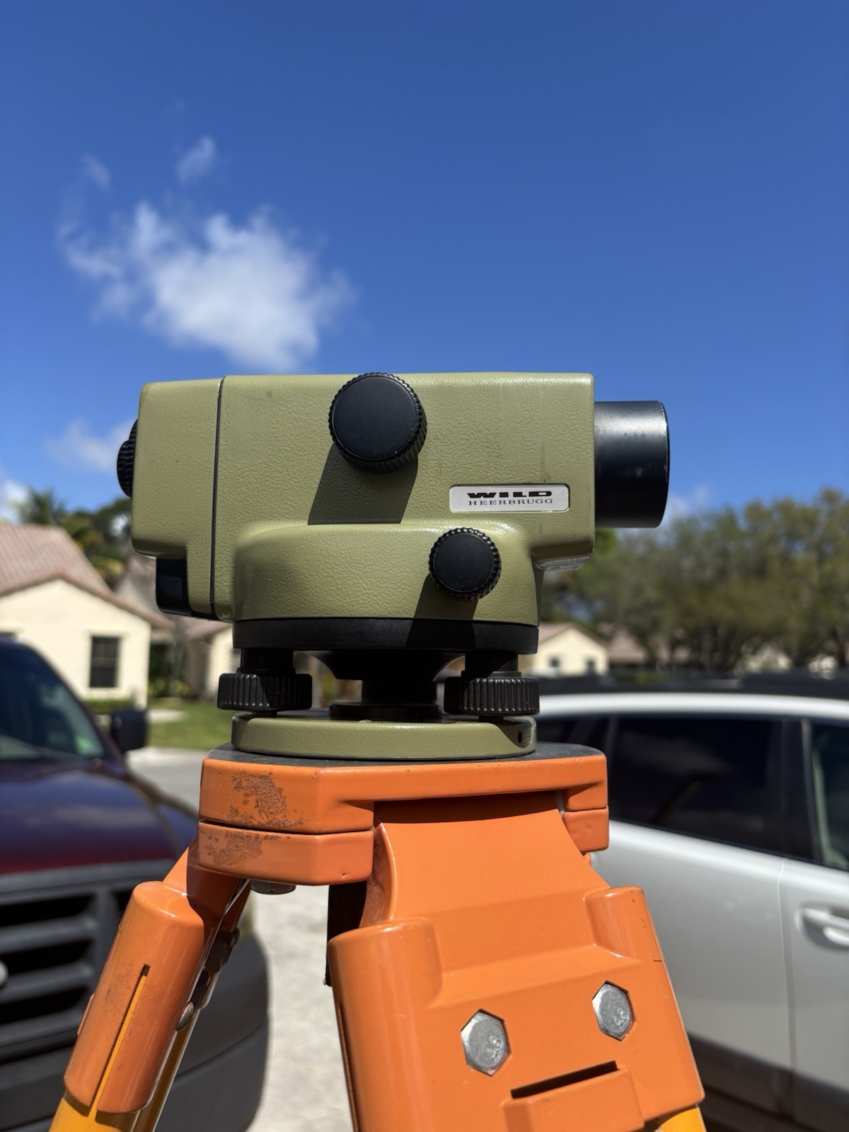 Wild Heerbrugg NA 1 Level - Erect Image . 28X Magnification; Calibrated