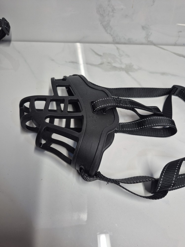 Dog Muzzle Size 6  Dog Training Large Breed Rubber Nylon Black No Box.