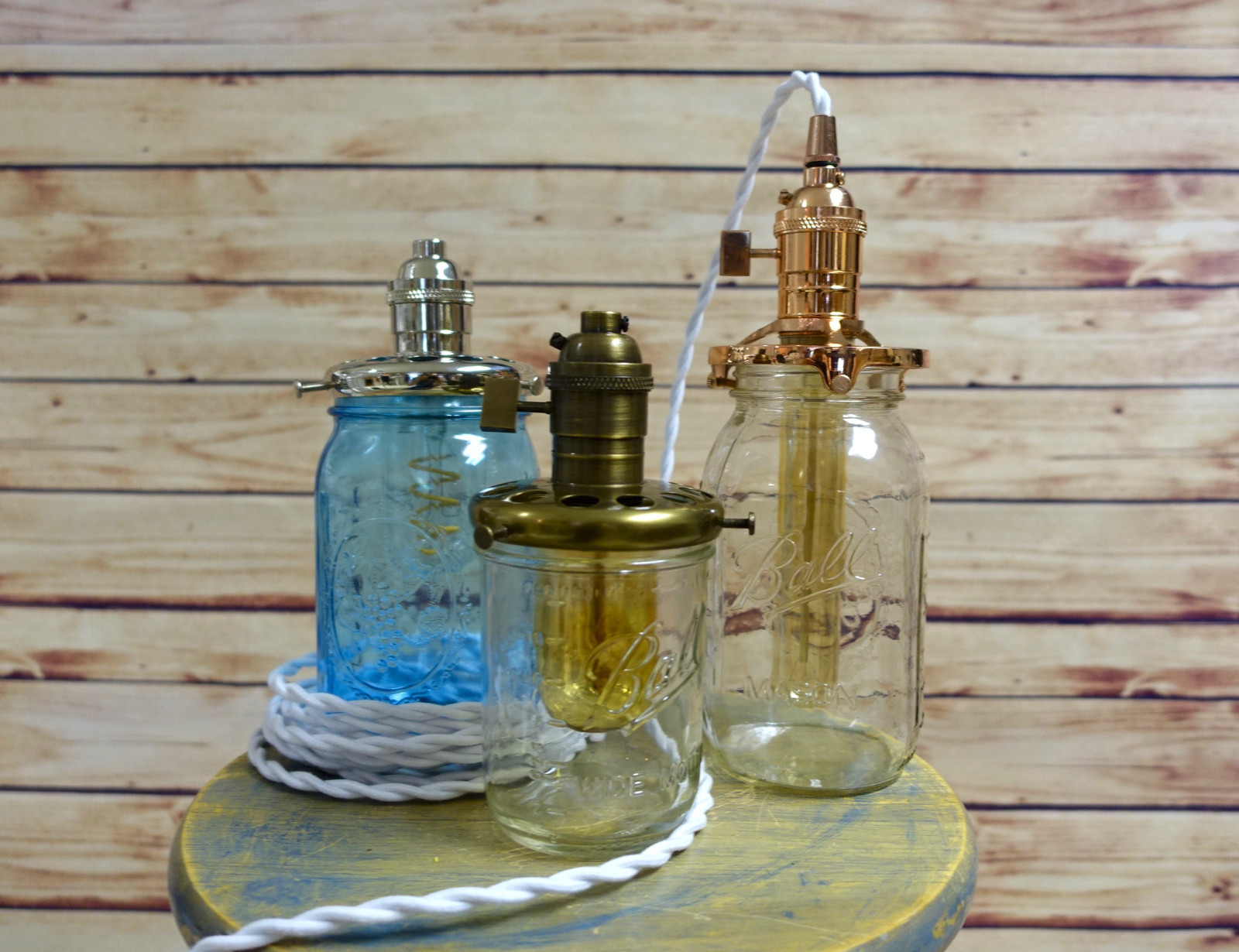 2-1/4" Fitter - Uno Threaded Shade Holder, Stamped Brass - Socket Sold Separate