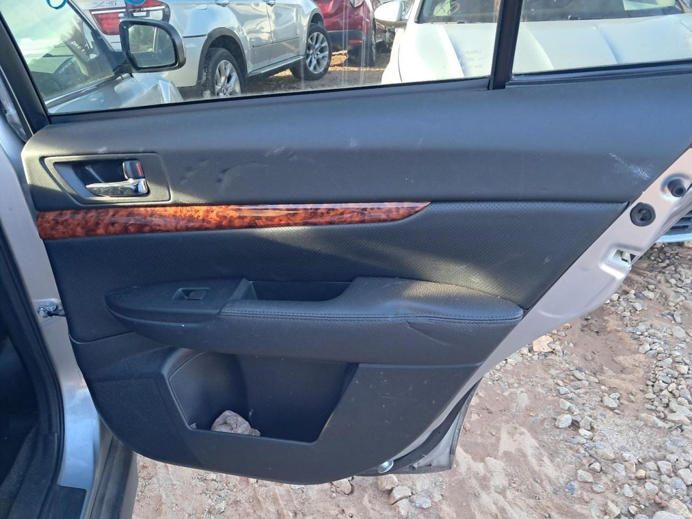 LEGACY 2012 Glove Box 4896921