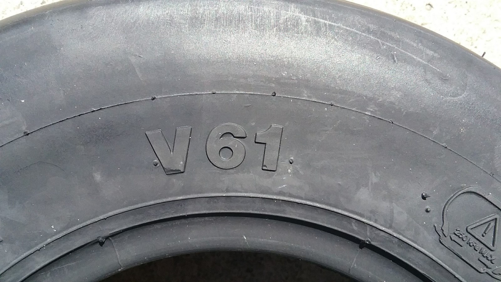 2 - 16X6.50-8 170/60-8 6-Ply 5-Rib Deep Vredestein V61 Hay Tires