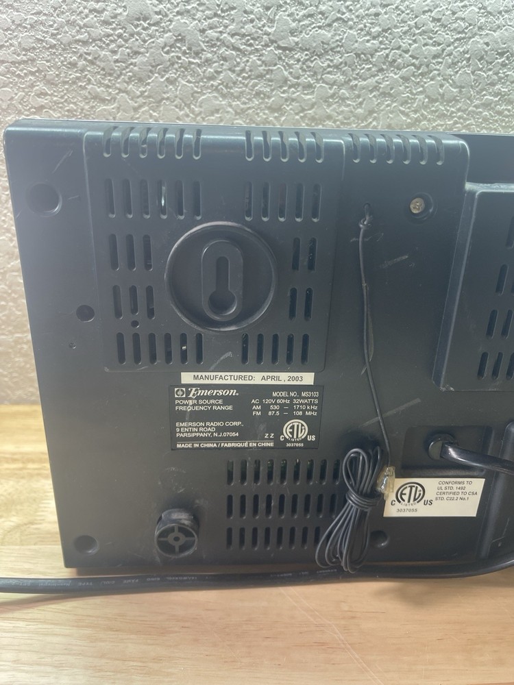 Emerson MS3103 Triple-Play Linear 3 CD Changer + 1 Speaker. ****read****