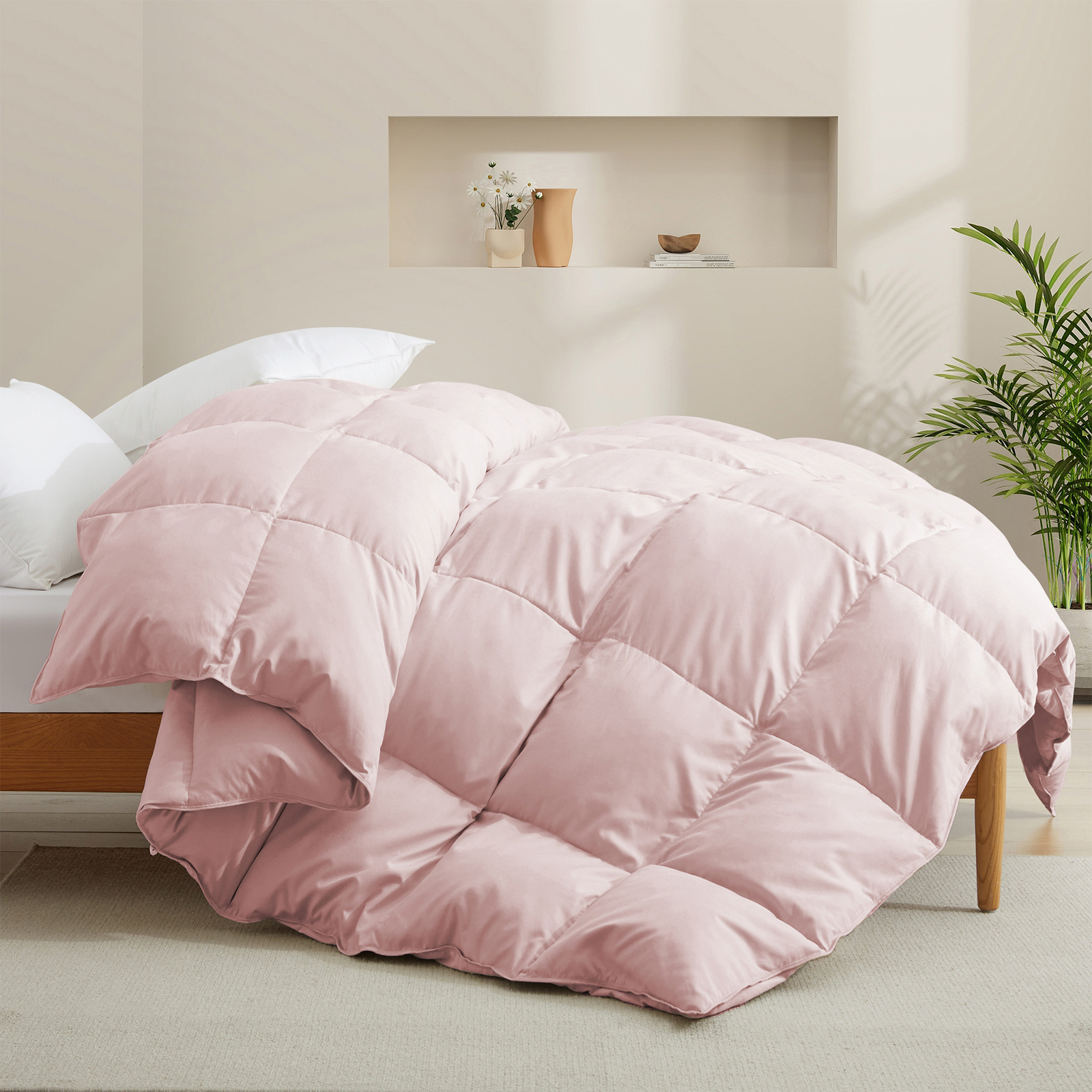Super Soft Cozy Warm Oversized Down Comforter , King or Queen Bed Blanket