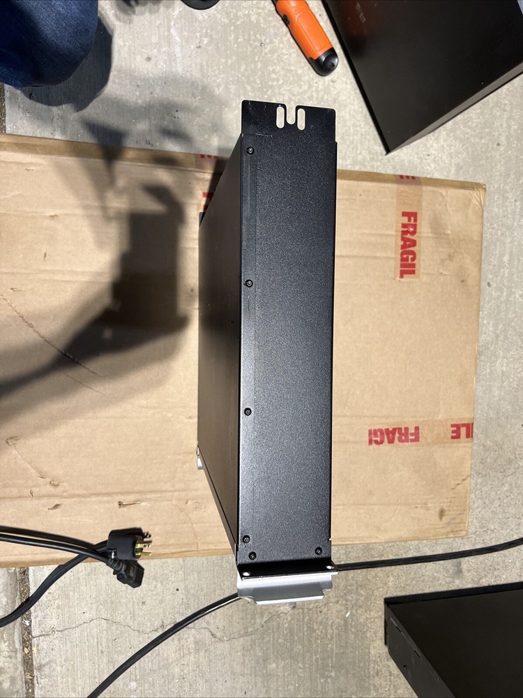 CROWN XTI 6000 power amp