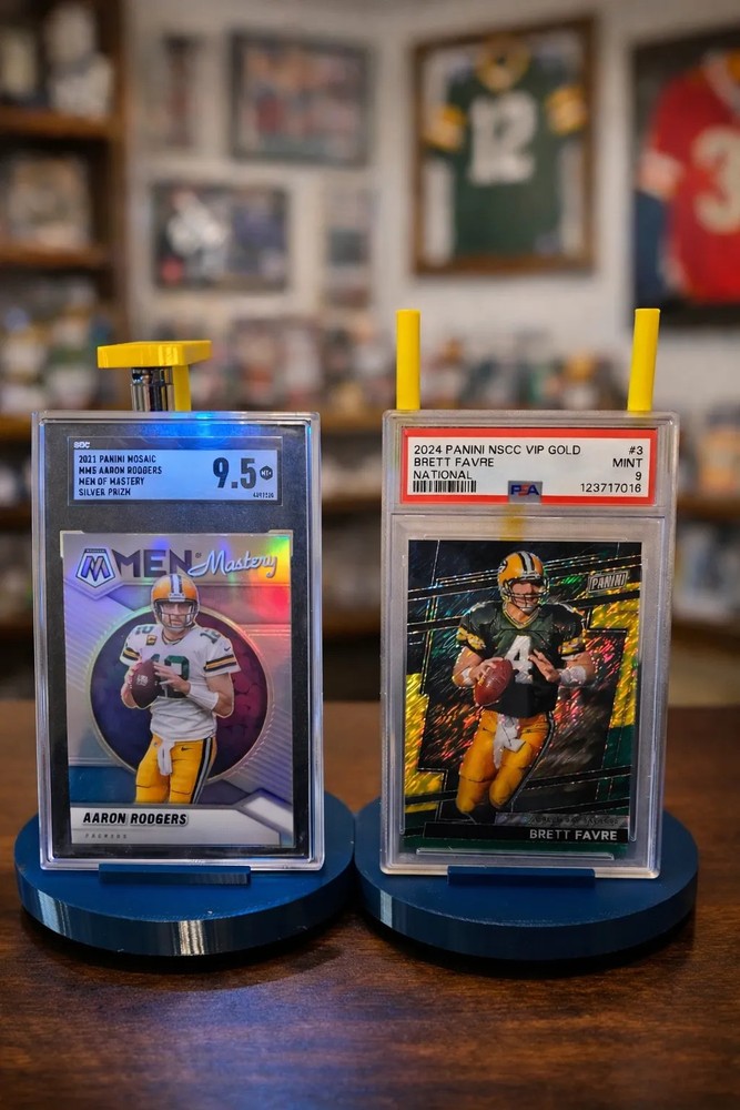 Magnetic Light up card stand