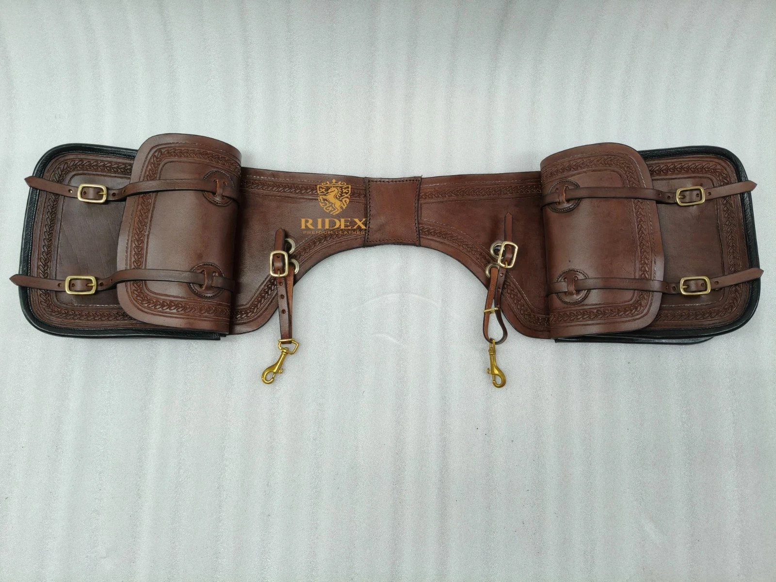 Attractive Brown Leather Western Tooled Saddle Bag For Horse.