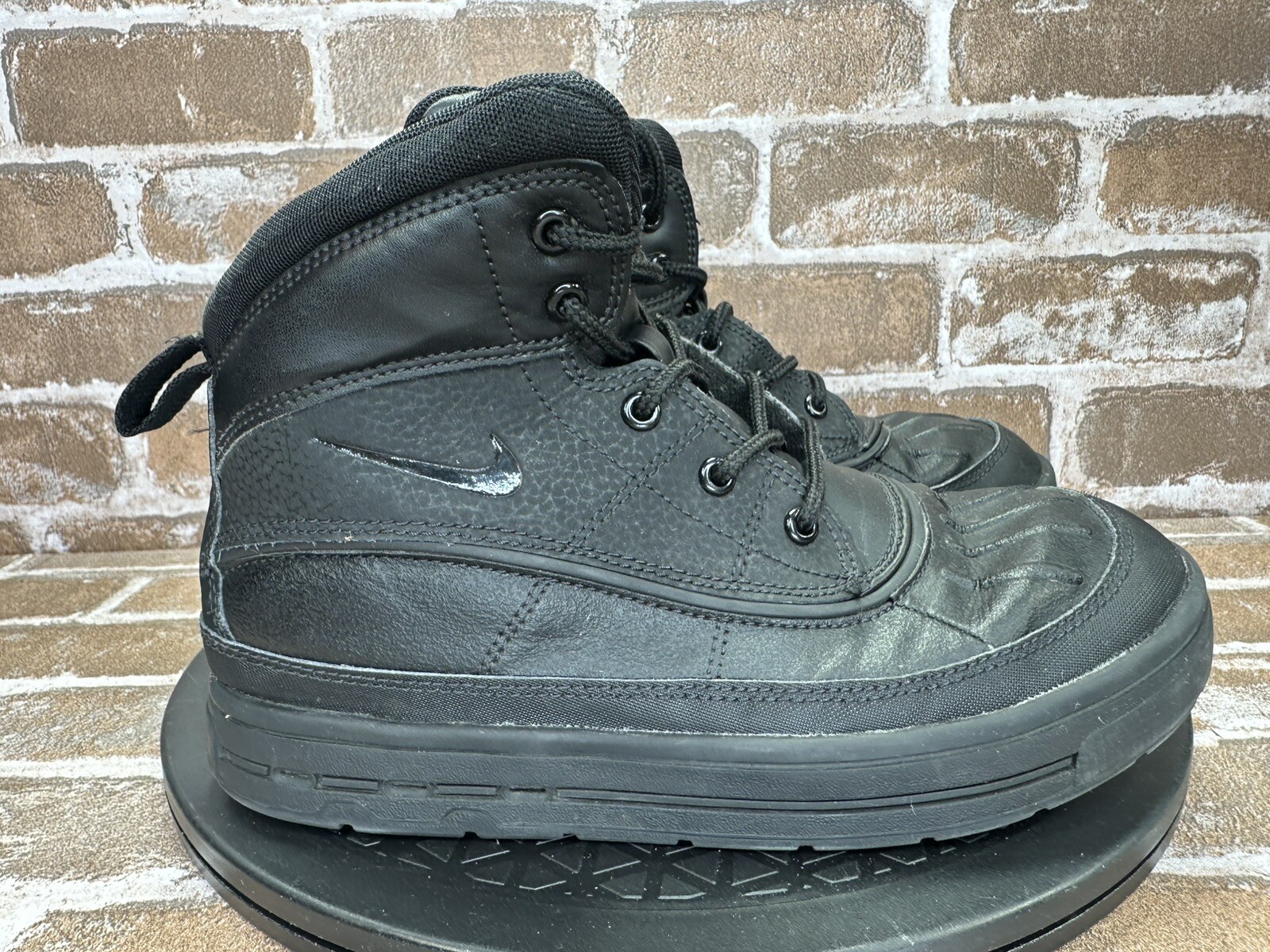 Nike Woodside 2 High AGG Black Athletic Boots 524873-004 Boys Youth Size 3Y