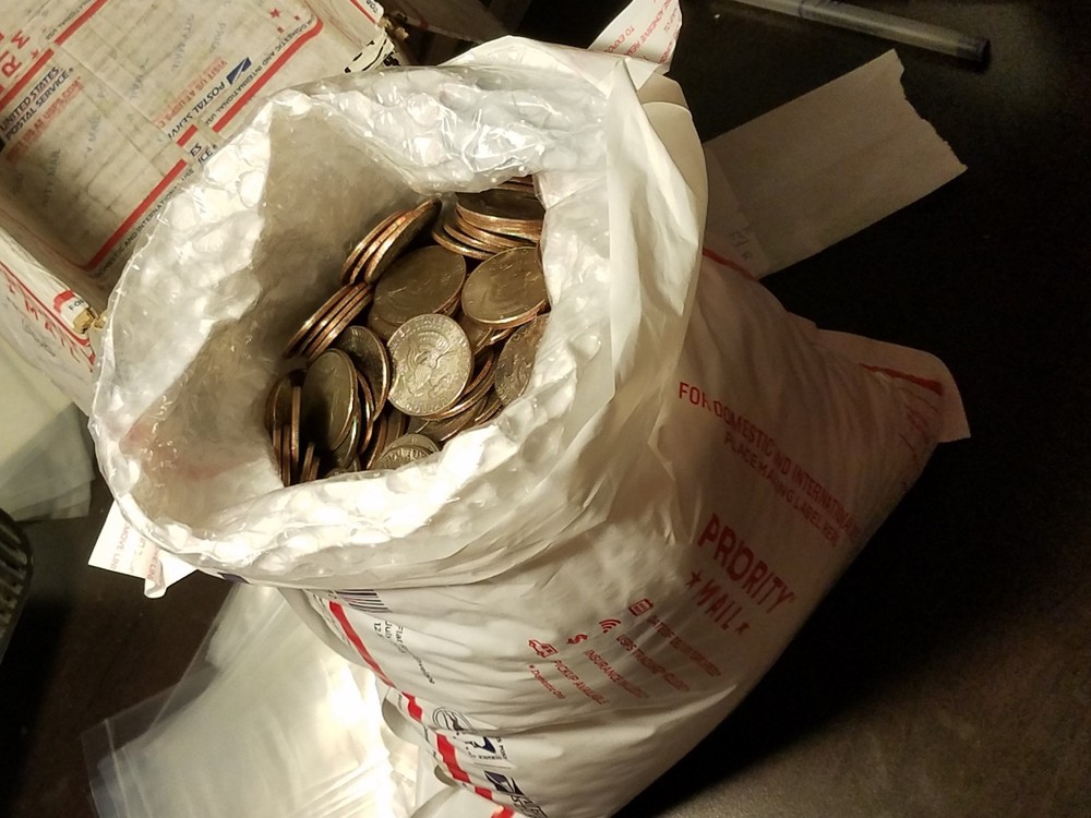 400 Circulated Kennedy Half Dollars ($200 Face Value) Random Dates & Mint Marks!