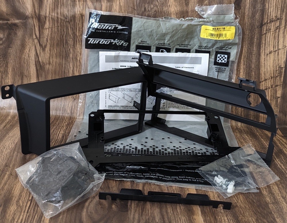 Metra 95-9311B Double DIN Dash Kit for 1999-06 BMW 3-Series w/1-Switch Panel