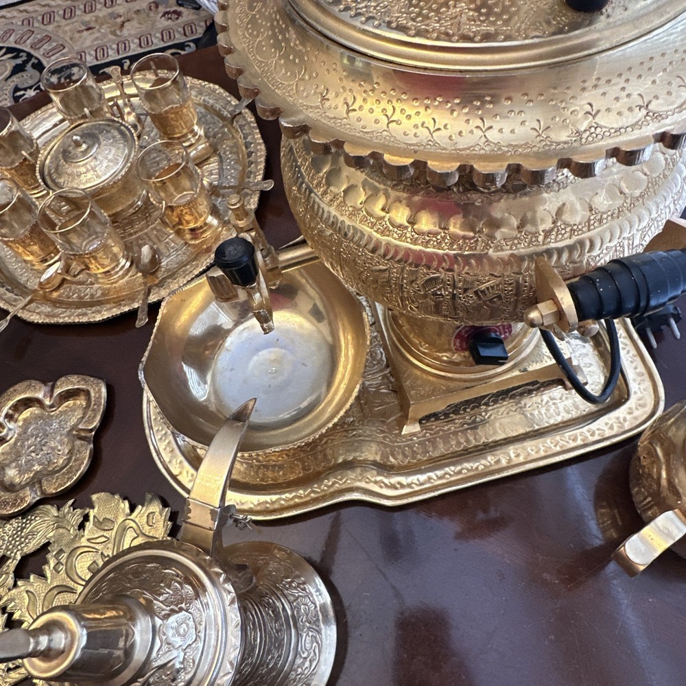 SAMOVAR