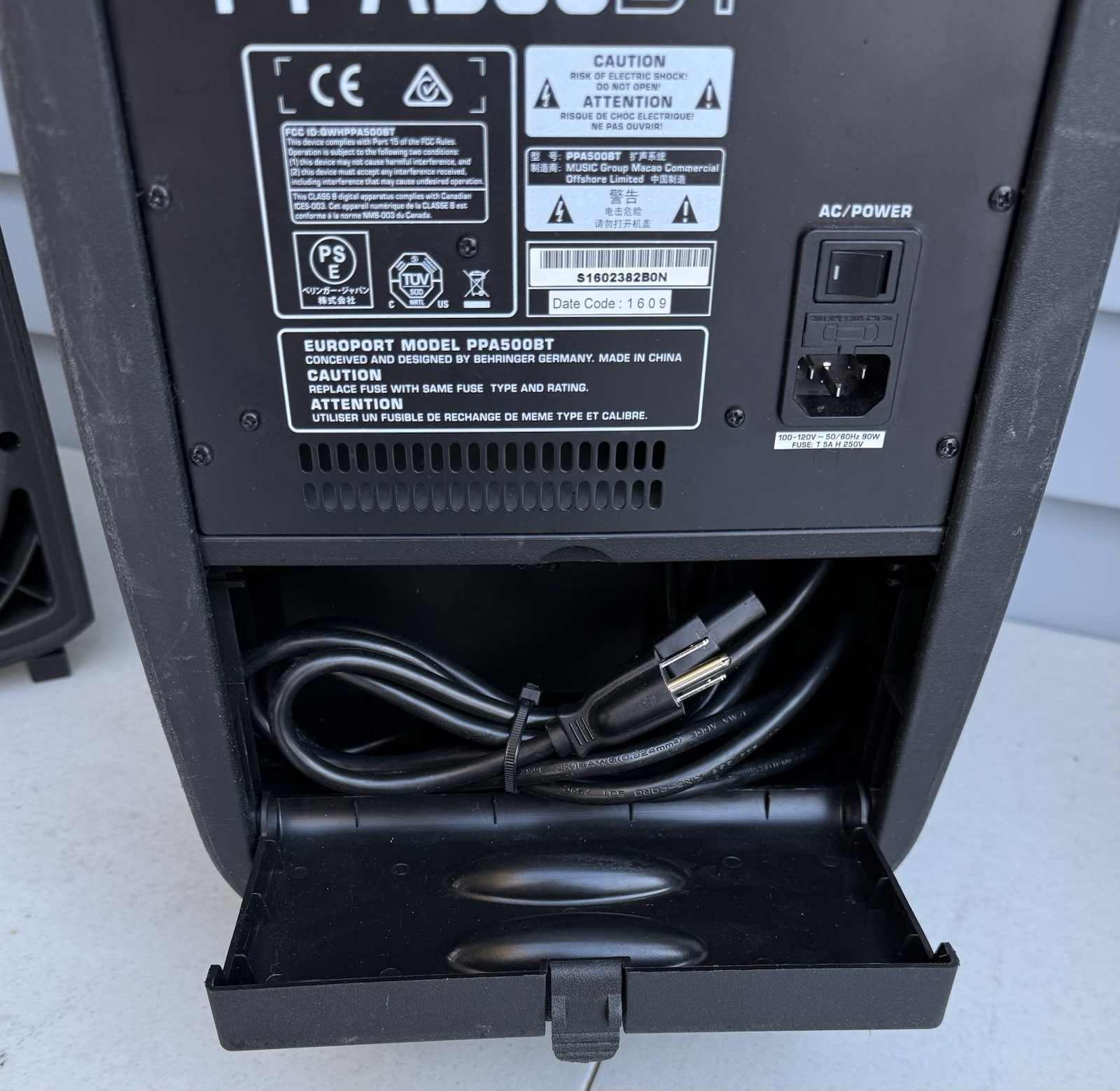 Behringer Europort PPA500BT 500-Watt 6-Channel Portable PA System w/ Bluetooth