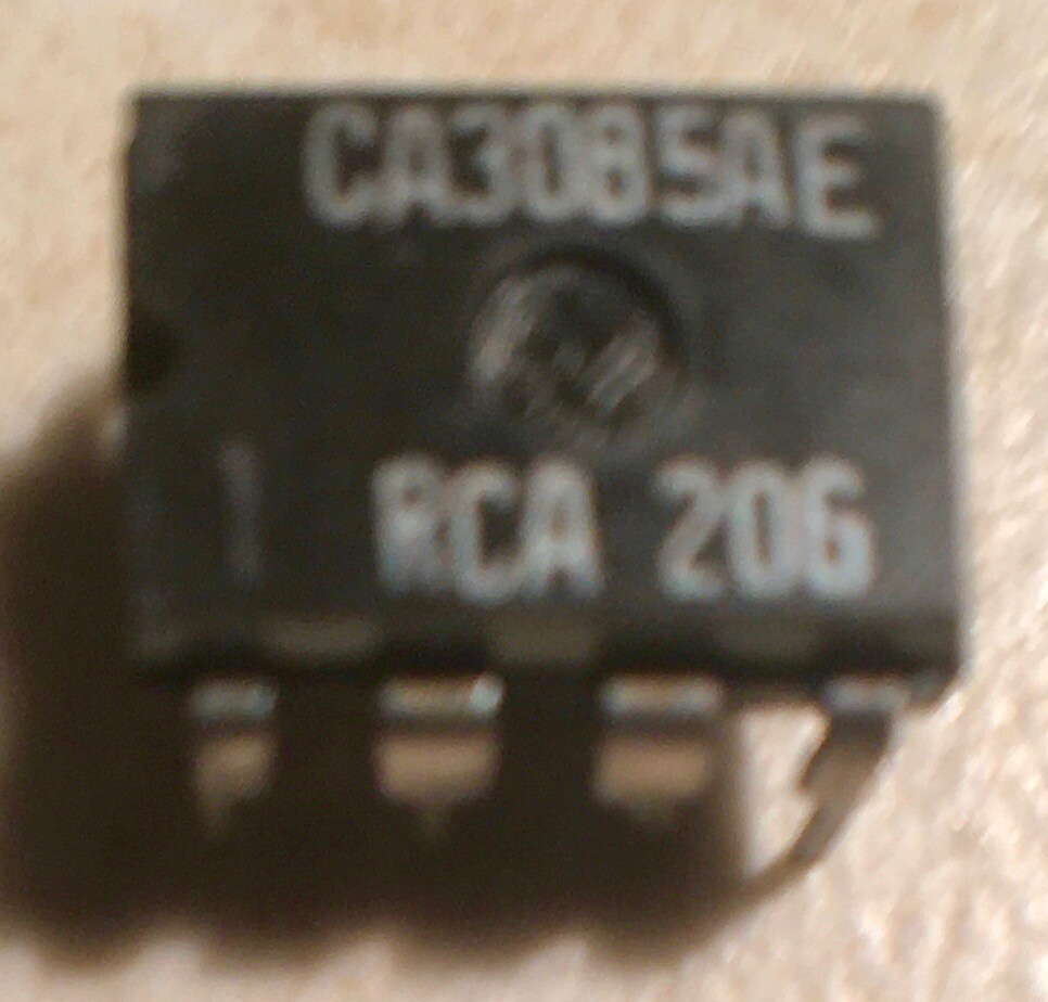 RCA CA3085AE CA3085 1.7V-46V Positive Voltage Regulator - NOS