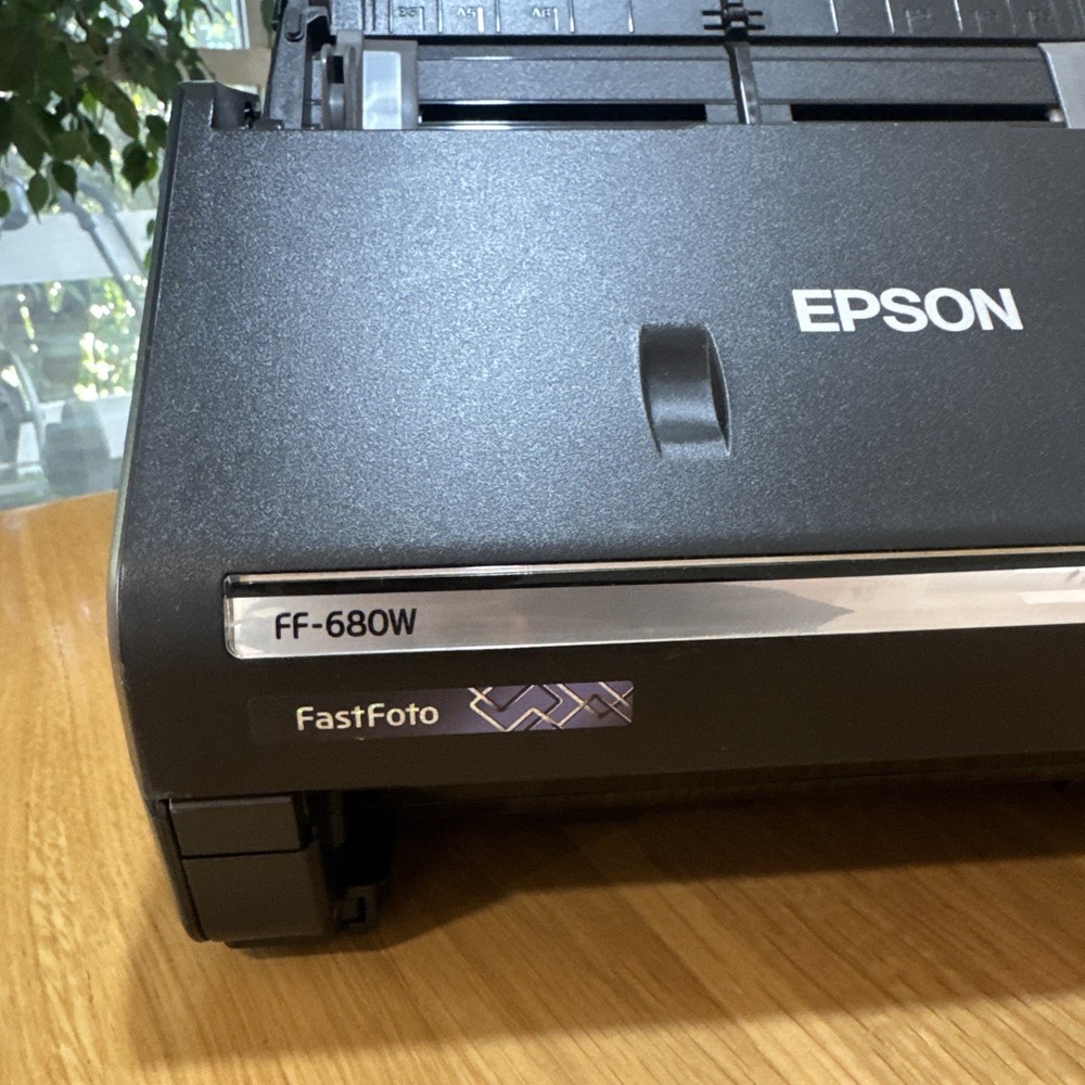 Epson Fastfoto FF-680W Wireless Photo & Document Scanner READ DESC. UNTESTED