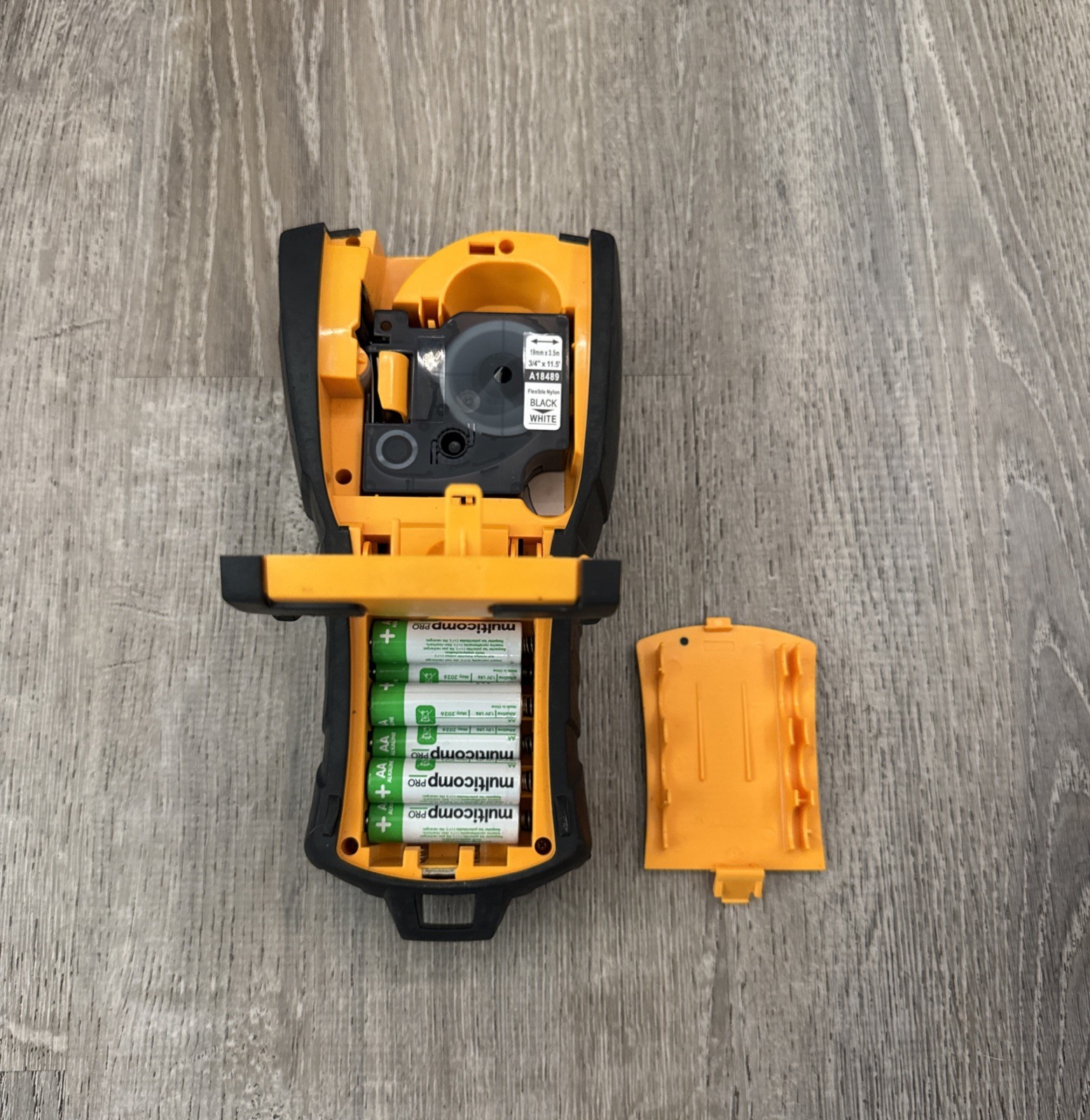 DYMO Rhino 5200 Industrial Label Maker - Black/Yellow