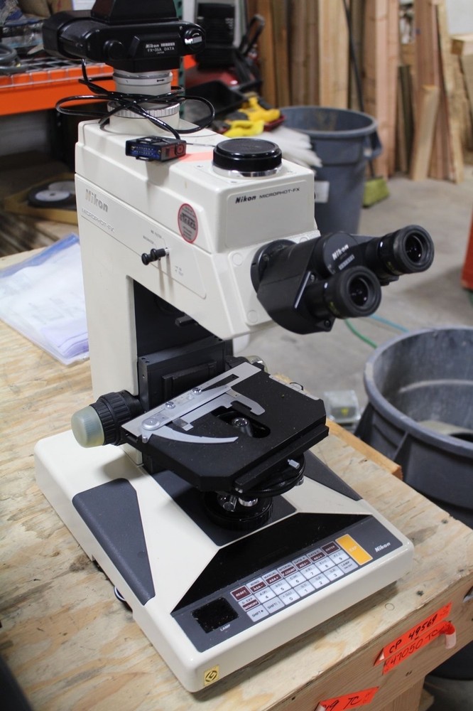 NIKON MICROPHOT FX MICROSCOPE WITH CFW10X EYE PIECES