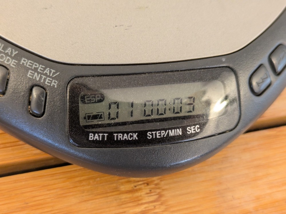 Sony Discman ESP D-E301 Compact Disc Player Portable CD Digital Mega Bass