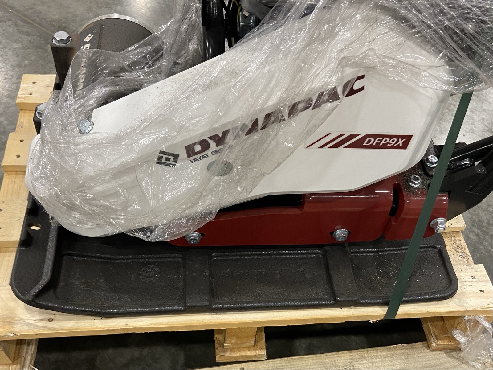 Dynapac Plate Compactor 4,271 lbs Hit Force DFP9X