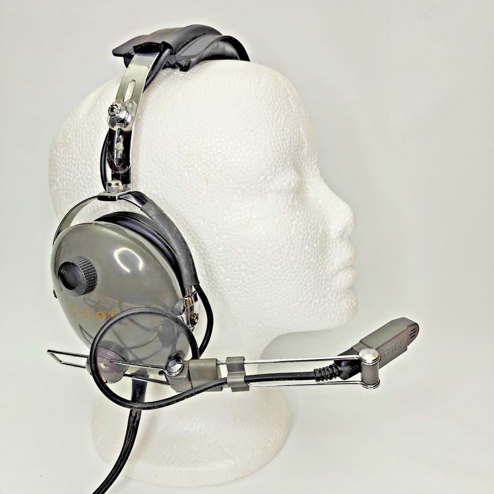 Pilot Avionics PA11-40 Aviation Headset w/PTT Switch