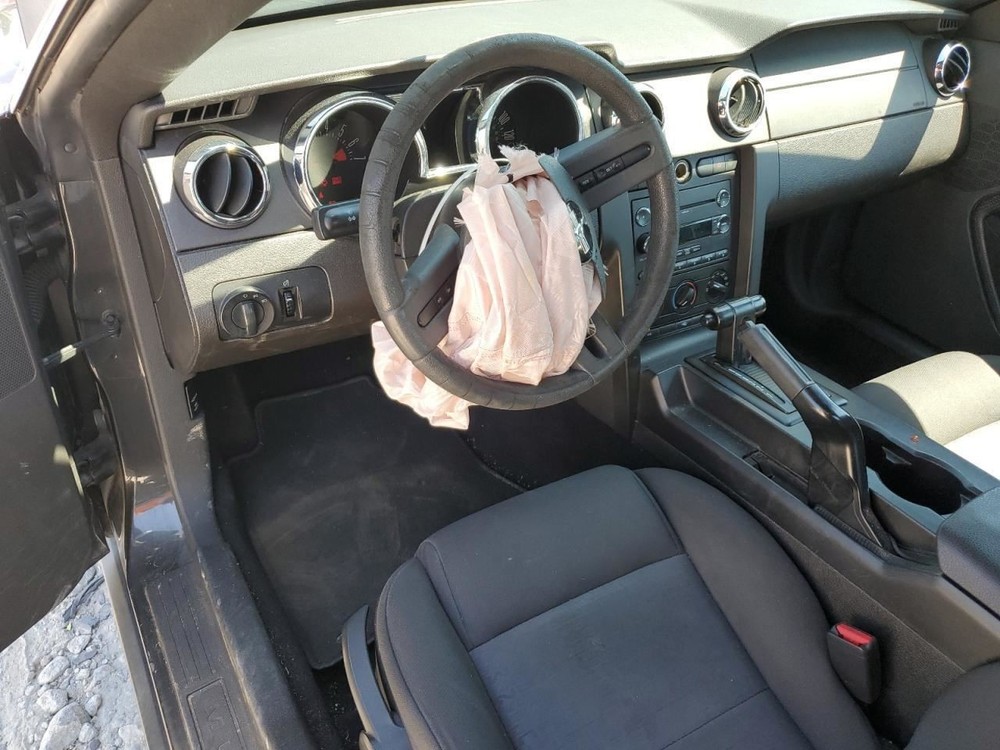 MUSTANG 2008 Glove Box 4859772