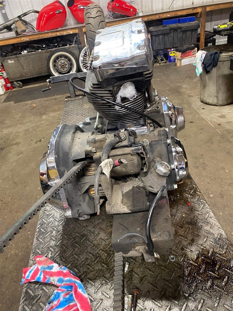 10Harley FLTHTK Electra Glide Ultra Limited Engine Motor