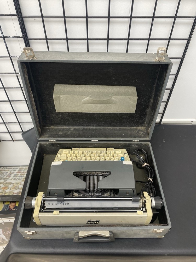 Smith Corona 250 Mark II Electric Office Typewriter With Case, Needs Work