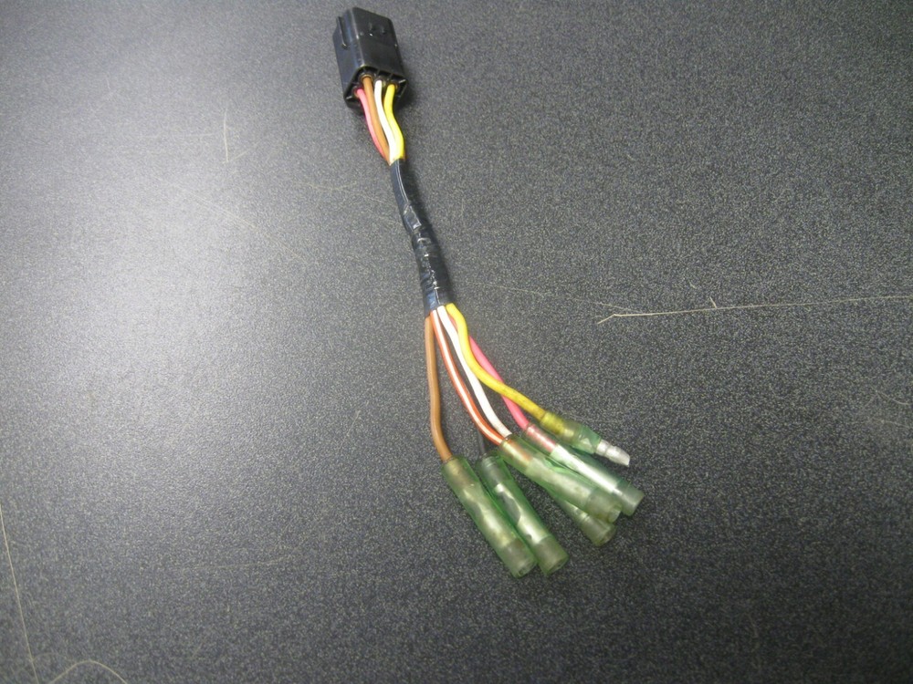 Suzuki Outboard Adapter 6 Pin BIN0364