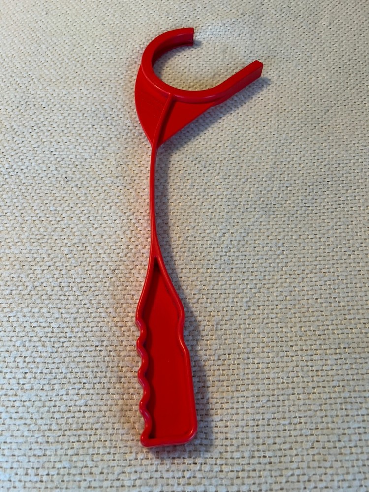 Red Plastic Clay Pigeon Thrower