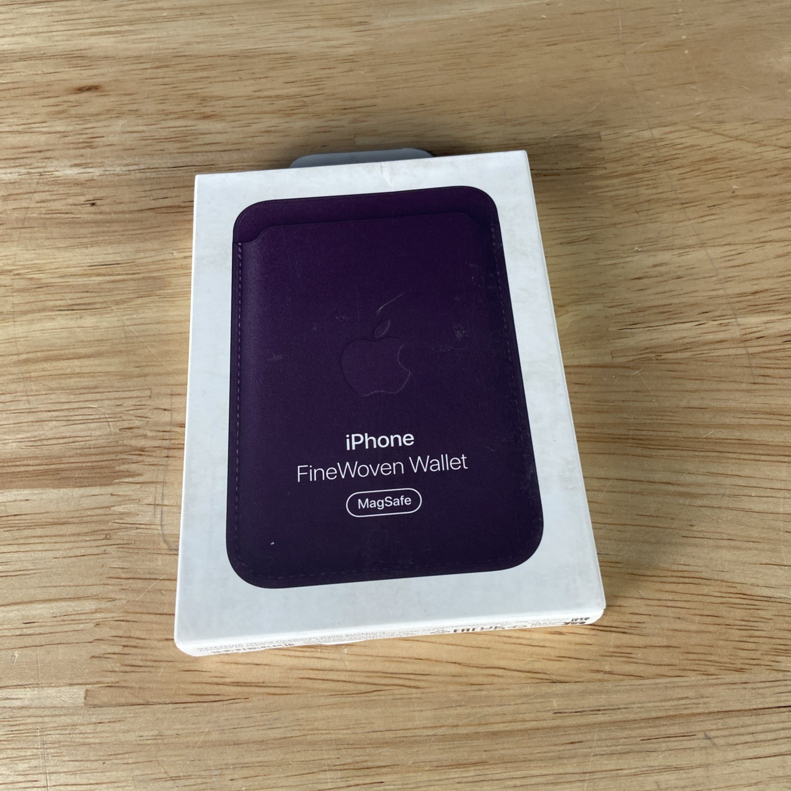 Genuine Apple FineWoven WALLET blackberry MA7A4ZM/A A3323