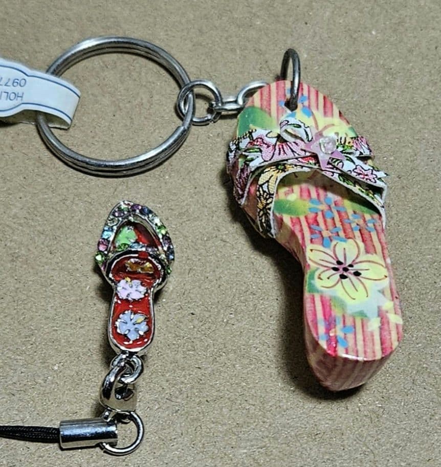 Sandal Keyholder Antique Accessories