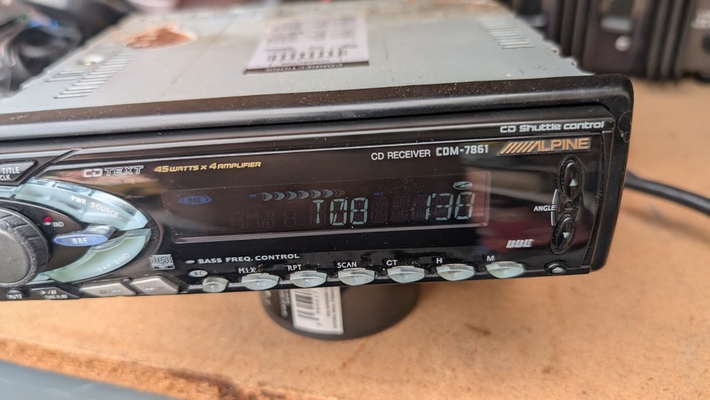 ALPINE   cdm-7861  Bluetooth Auxiliary CD Original Old School