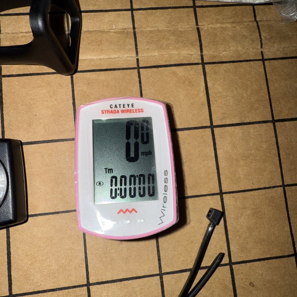 NEEDS BATTERIES CATEYE Strada Wireless CYCLOCOMPUTER CC-RD300W