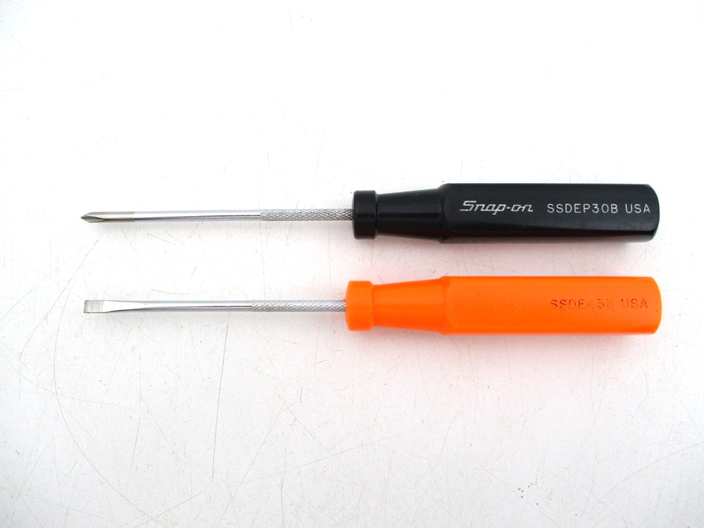 SNAP ON 2 Pc Electronic Screwdriver Set #0 Phillips & 1/8" Flat - Black & Orange