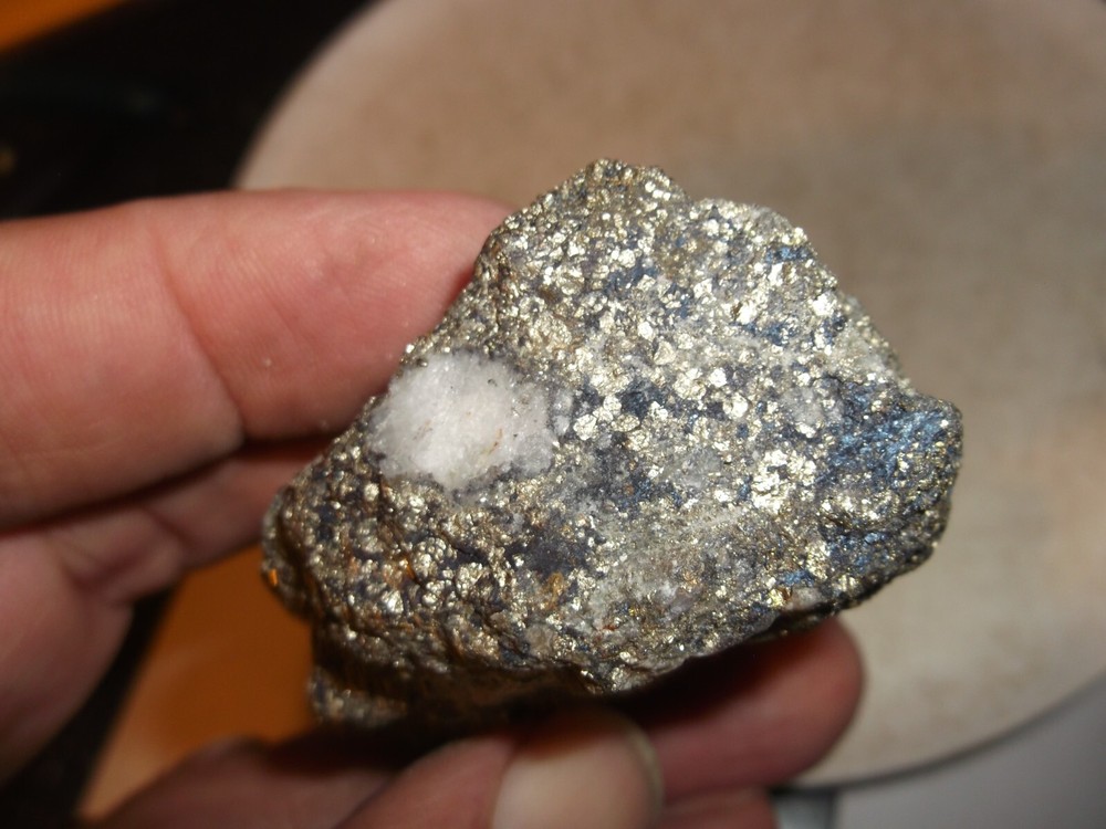 Gold, silver, copper, 139 grams samples ,ore high grade .