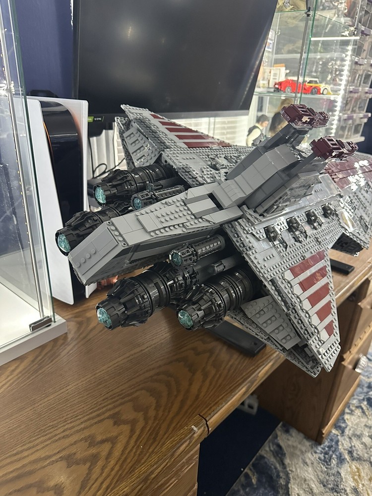 Wall Mount Display for Lego Star Wars UCS Venator