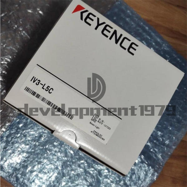 ONE NEW KEYENCE IV3-L5C Light Source