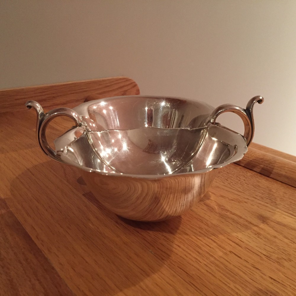 Reed & Barton Double Bowl Sauce Boat w/ Handles #160 EPNS Silver Plated ~ VTG