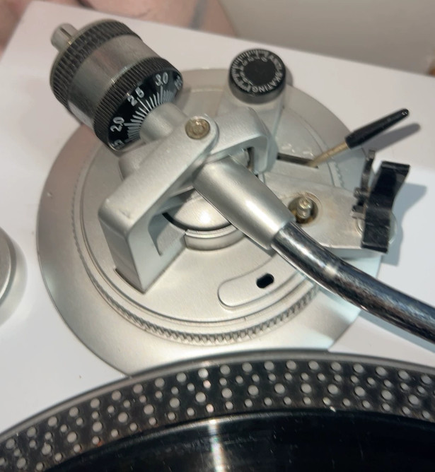 1pcs Reloop RP2000-LTD DJ Turntable