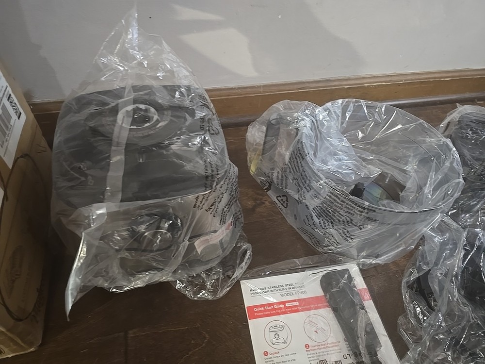 MAGICCOS Model FP408 Stainless Steel Food Processor - Missing Blades