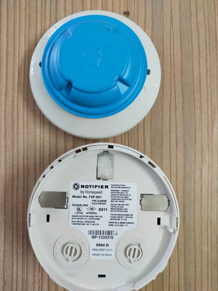 NOTIFIER FSP-851 SMOKE DETECTOR ( NEW )