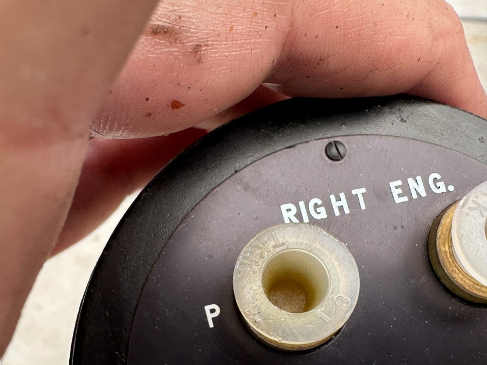 United Instruments 6221 Code G.56 - Dual Fuel Pressure Meter