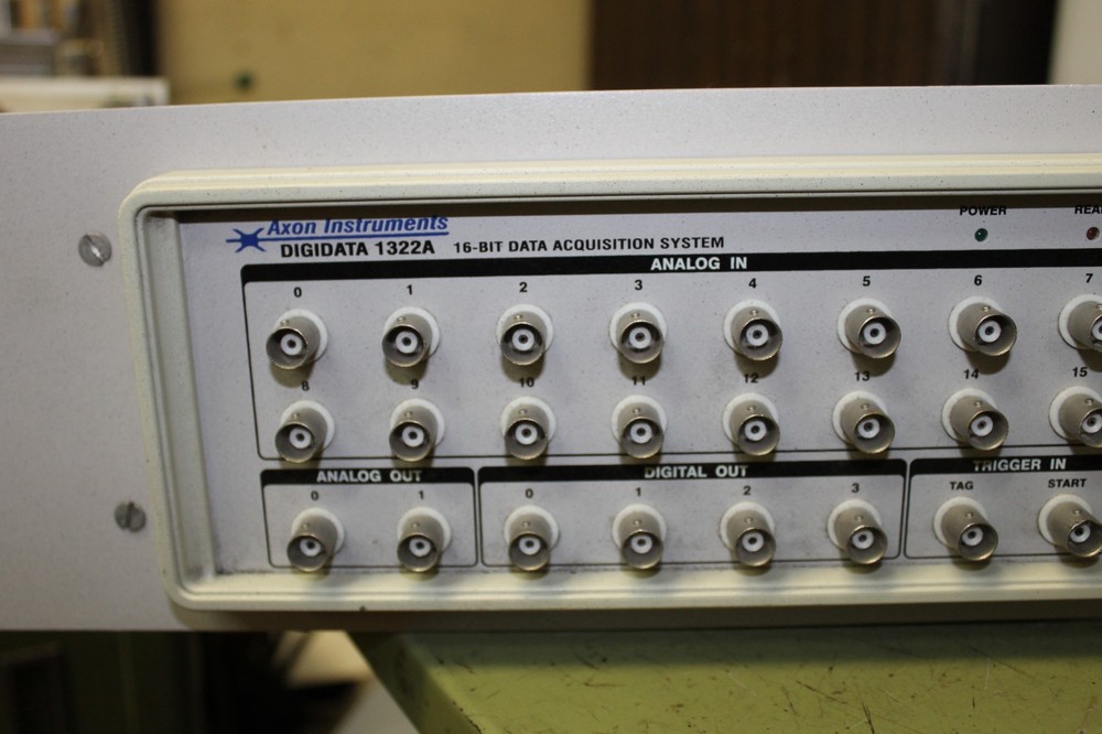 Axon Instruments - Digidata 1322A - 16-Bit Data Acquisition System