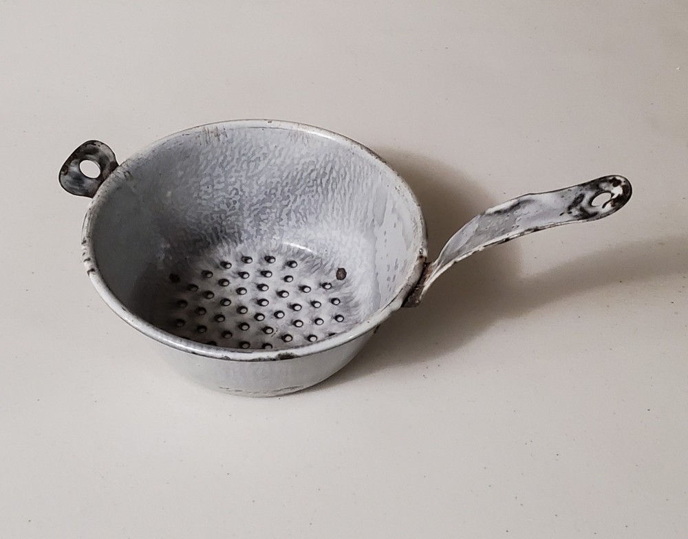 Enamelware Graniteware Gray 6” Strainer Colander w/Handle (bx46) free shipping