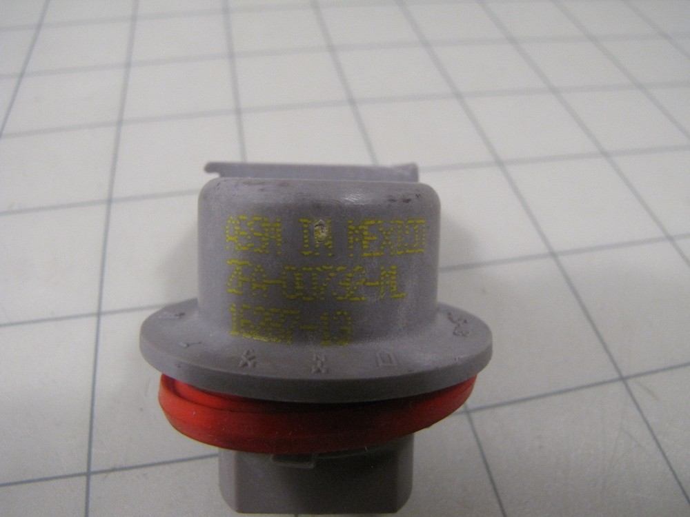 Federal Mogul ZFA-00732-ML T20 Direct Connect Right Angle Marker Light Socket