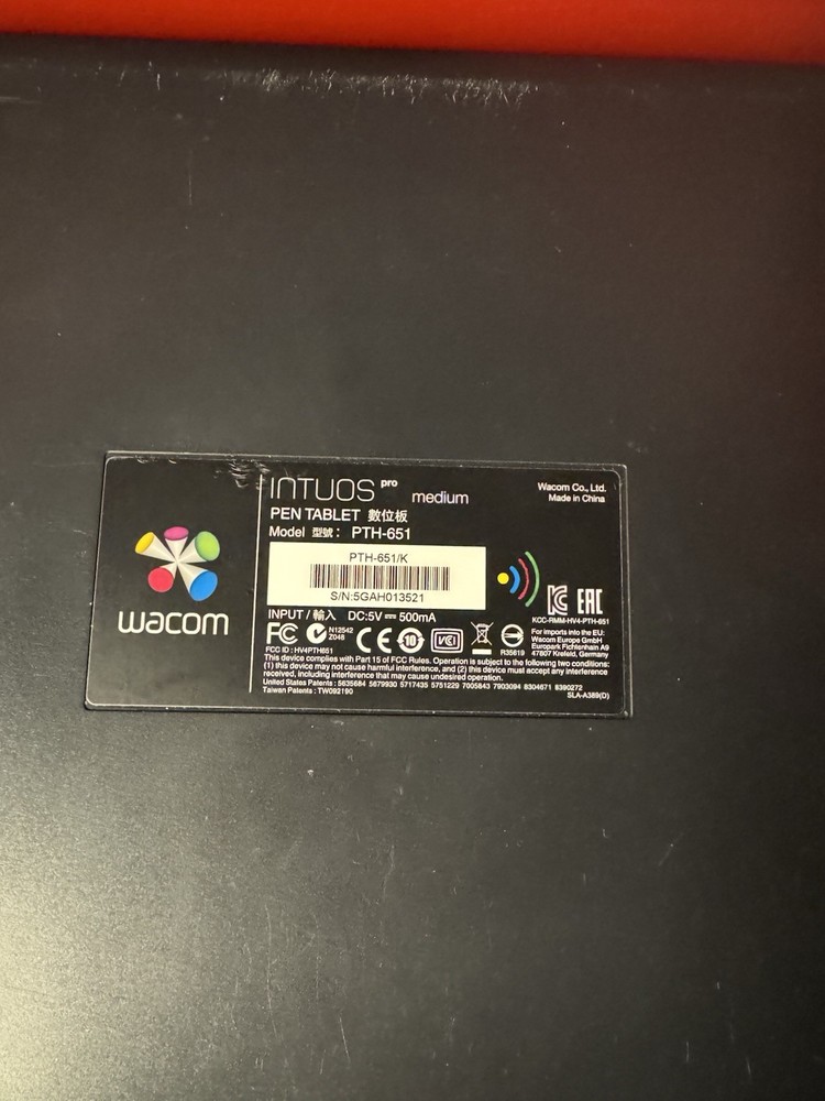 Wacom Intuos Pro Medium PTH-651 - No Pen