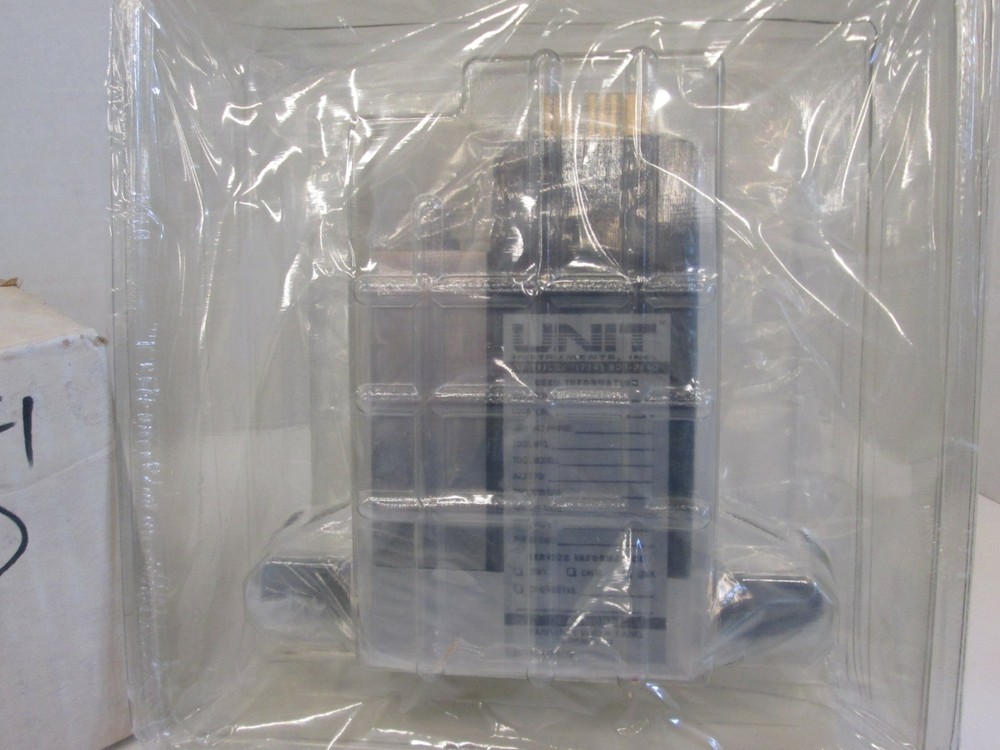 Unit UFC-1100 Mass Flow Controller, He, 7L, Refurbished