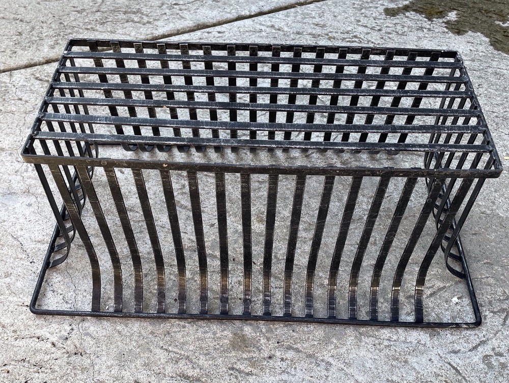 Wrought Iron Basket Planter/magazine Rack , very solid.( Gt42)
