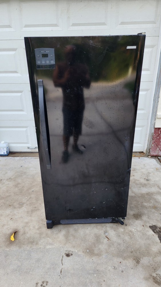 14 Cubic Ft upright freezer