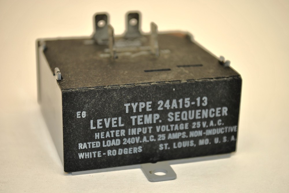 White Rodgers Type 24A15-13 Level Temperture Sequencer
