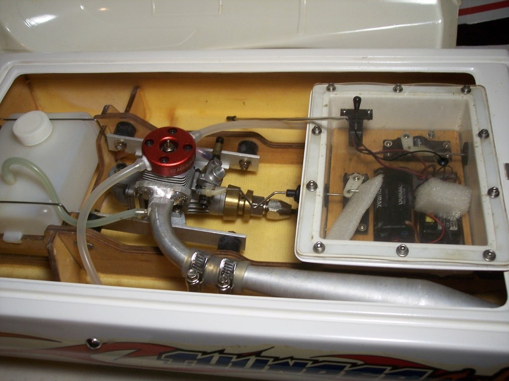 Pro boat Thunder Cat 31 Nitro RC catamaran Boat w/ dynamite .32 engine